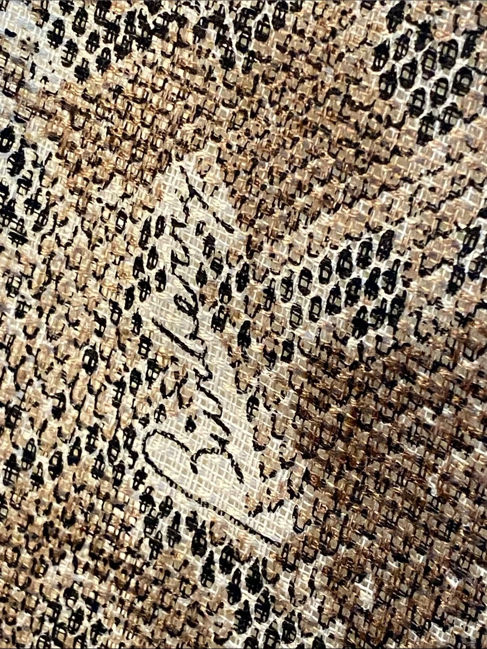 Burberry Linen Silk Snake Logo Scarf NWT Made in Italy 🇮🇹